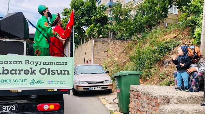 Körfez’de çocuklara ‘Hacivat ve Karagöz’ sürprizi