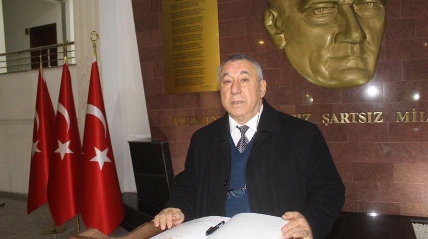 Serdar Ünsal’ın ikinci kitabı çıktı