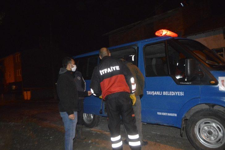 Çatıda mahsur kalan köpek itfaiye ekiplerince kurtarıldı G2