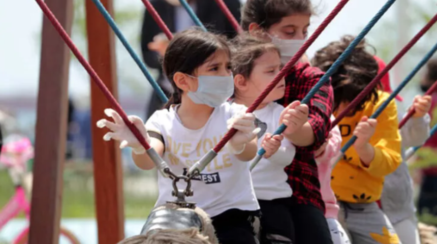 0-14 yaş arası çocuklar için sokağa çıkma izni