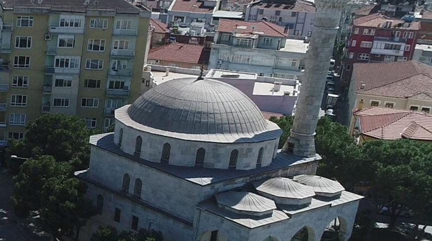 Efeler&rsquo;de 153 camide Cuma namazı kılınacak