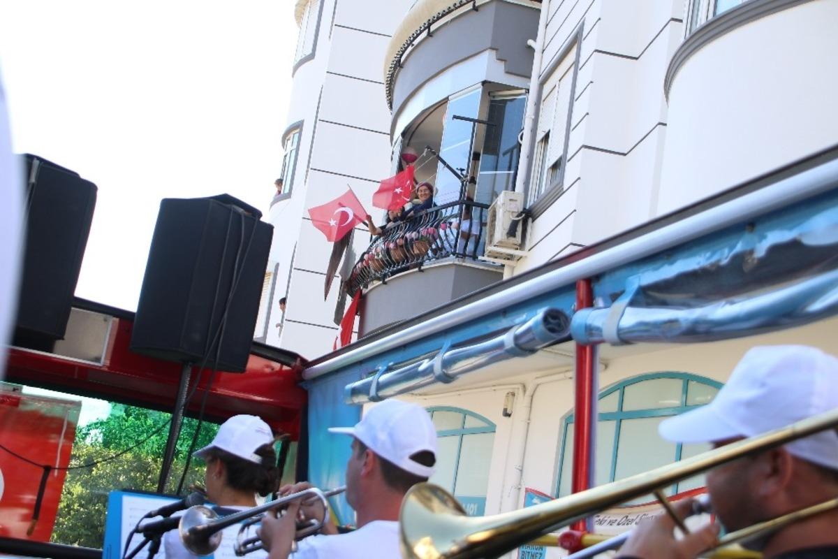 Bayram B&uuml;y&uuml;kşehir&rsquo;in mobil konserleriyle şenlendi