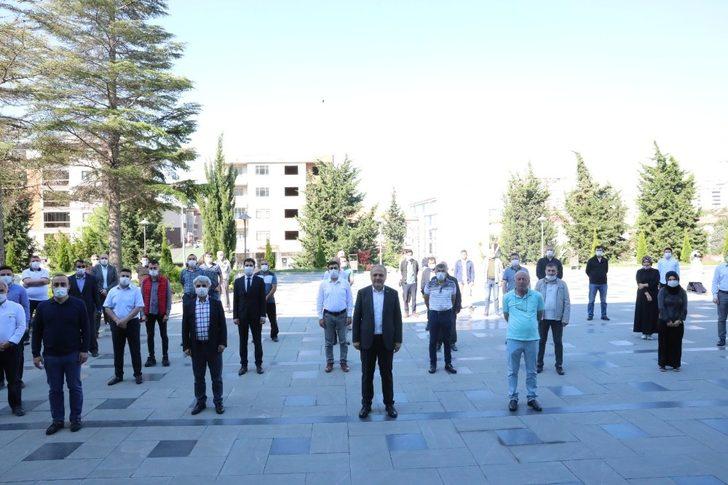 Belediyede fiziksel mesafeli bayramlaşma G1