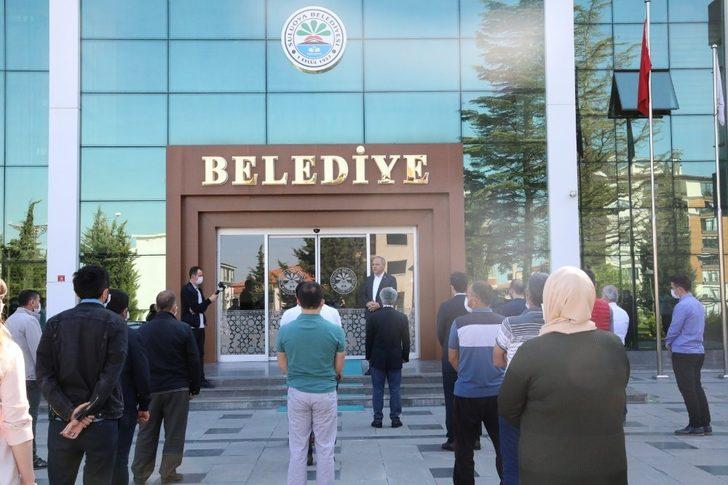 Belediyede fiziksel mesafeli bayramlaşma G3