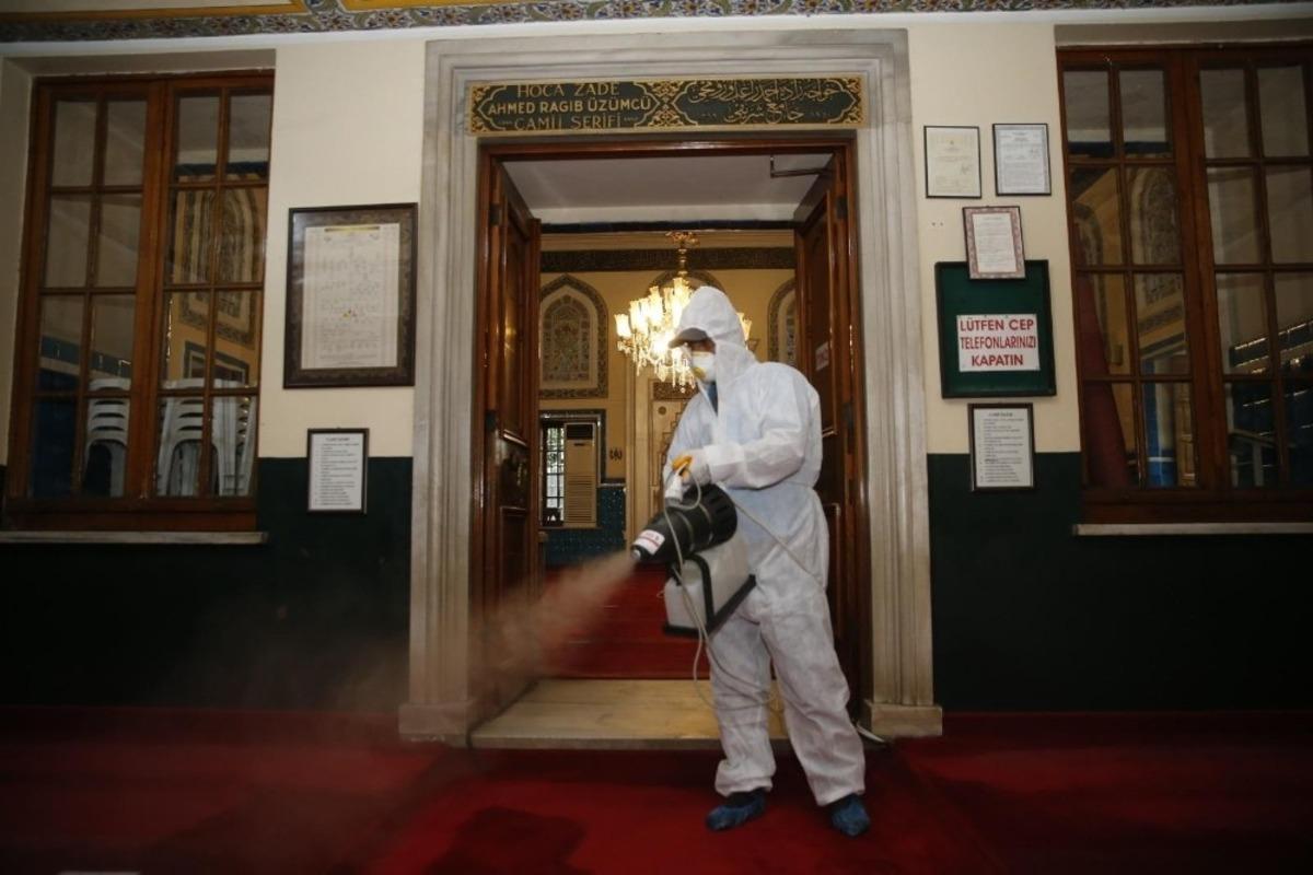 Konak&rsquo;ta camiler ibadete hazır