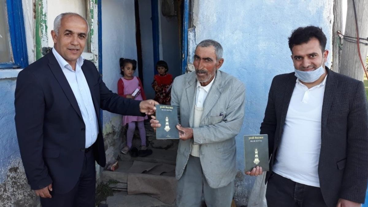 &Ccedil;aldıran Belediyesinden evde kalan 65 yaş ve &uuml;st&uuml; ile 20 yaş altı gen&ccedil;lere kitap