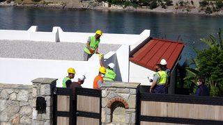 Yılmaz Özdil'e villasının kaçak bölümleri için 380 bin lira ceza kesildi