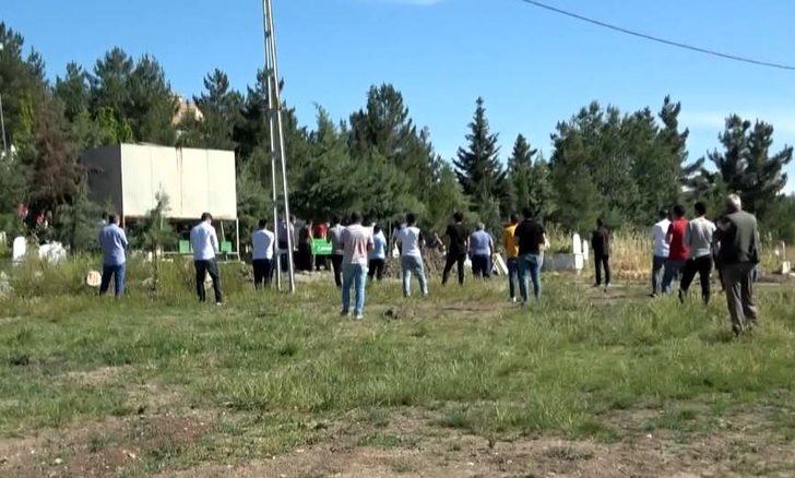 Çalışan koronavirüsten hayatını kaybedince market karantinaya alındı G4