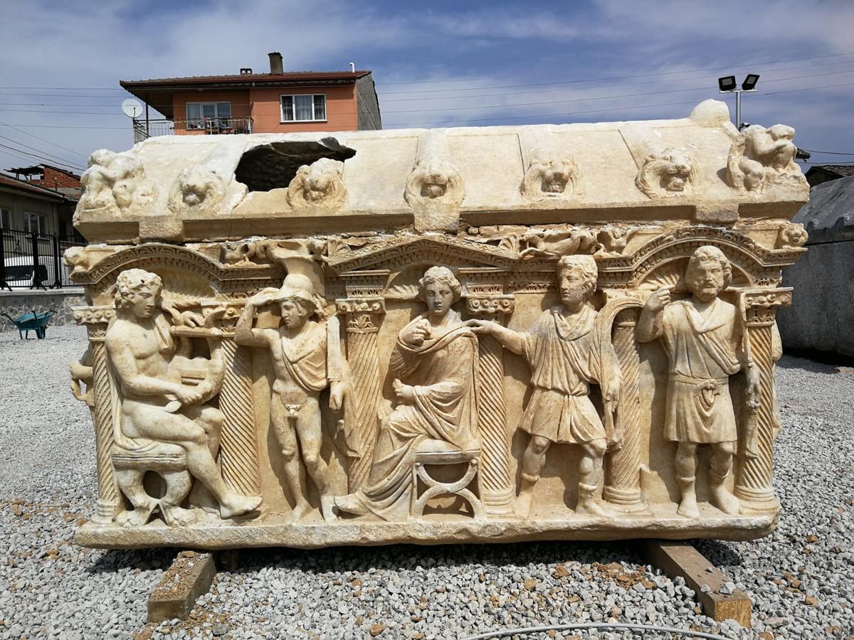 Bursa'da bulunan Antik Roma d&ouml;nemine ait lahitin sırrı &ccedil;&ouml;z&uuml;ld&uuml;