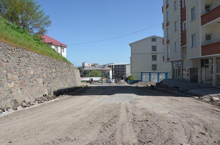 Kaymakam İlidi, yol yapım çalışmalarını inceledi G3