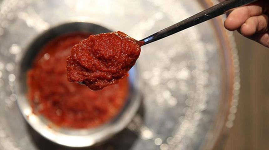 Meğer çok pratikmiş! Salça bu yöntemle küflenmiyor, ilk günkü gibi kalıyor...