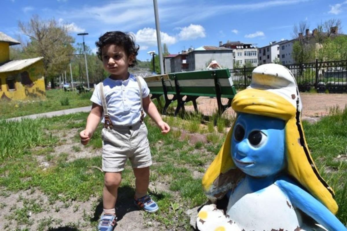 Kars&rsquo;ta &ccedil;ocuklar g&ouml;n&uuml;llerince eğlendi
