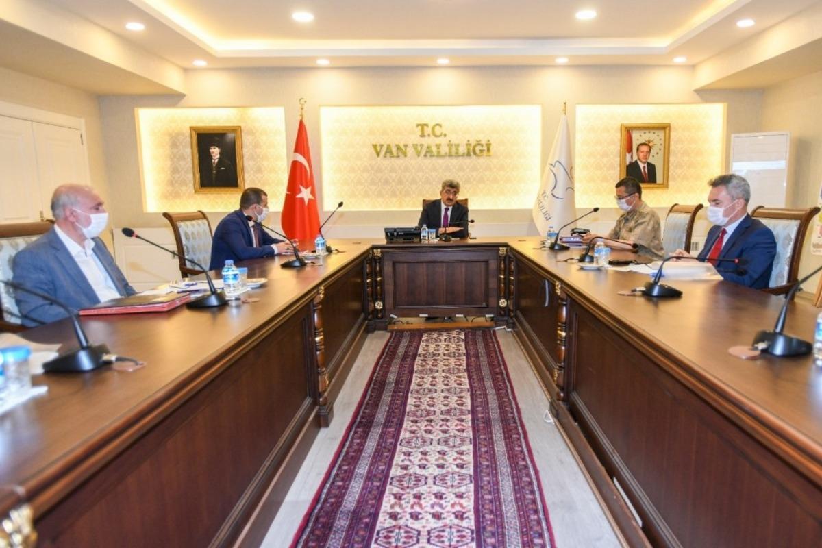 Van&rsquo;da toplu ibadet yapılacak yerlerde alınacak tedbirler karara bağlandı