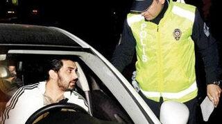 Popstar Bayhan polise yakalandı
