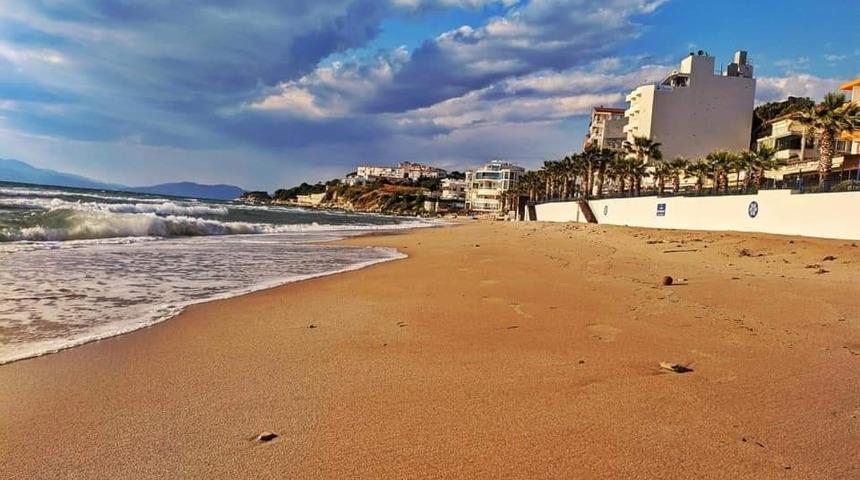 Kuşadası&rsquo;nda 26 plaj ve marina mavi bayrak aldı