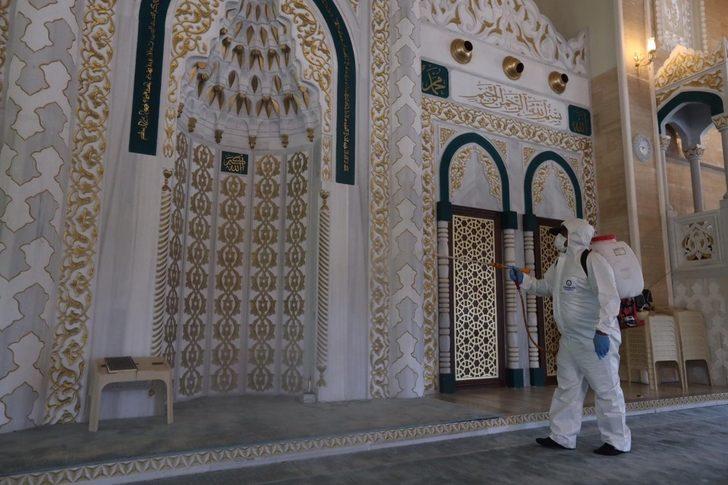 Şahinbey’de camiler ibadete hazırlanıyor G3