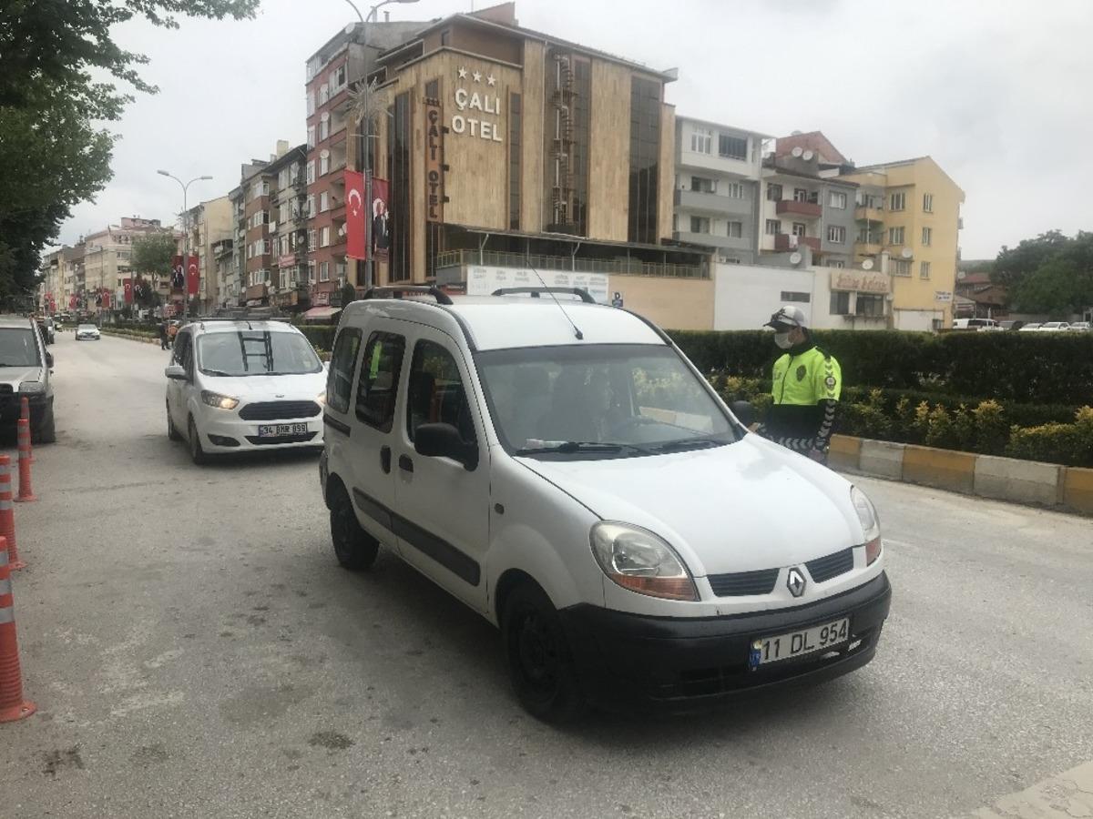 Boz&uuml;y&uuml;k&rsquo;te yasağa uymayan 162 kişiye idari para cezası uygulandı