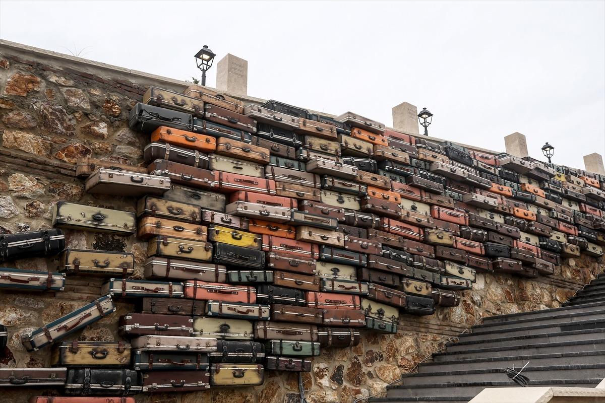 İşte Demokrasi ve &Ouml;zg&uuml;rl&uuml;kler Adası! Bu kareleri ilk kez g&ouml;receksiniz