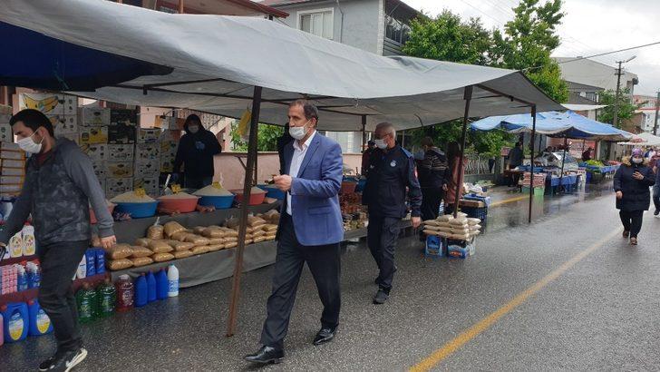 Başkan Şahin pazaryerinde sosyal mesafe denetimine çıktı G2