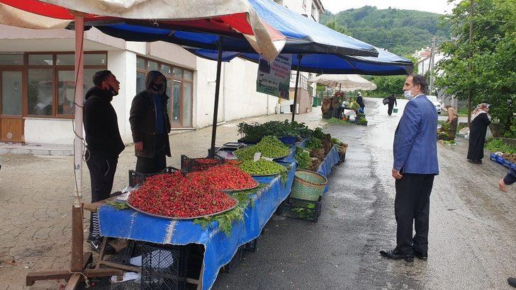 Başkan Şahin pazaryerinde sosyal mesafe denetimine çıktı G5