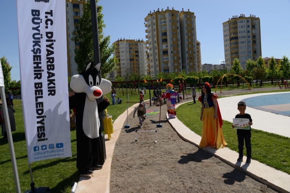 &Ccedil;ocuklar B&uuml;y&uuml;kşehir Belediyesinin spor etkinliğiyle eğlendi