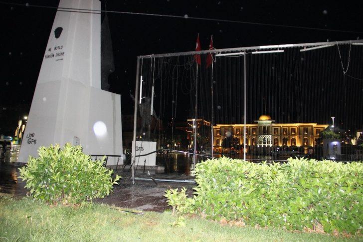 Manisa'da faciaya ramak kala! Önce meydana daldı ardından parka uçtu G2