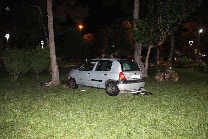 Manisa'da faciaya ramak kala! Önce meydana daldı ardından parka uçtu G3