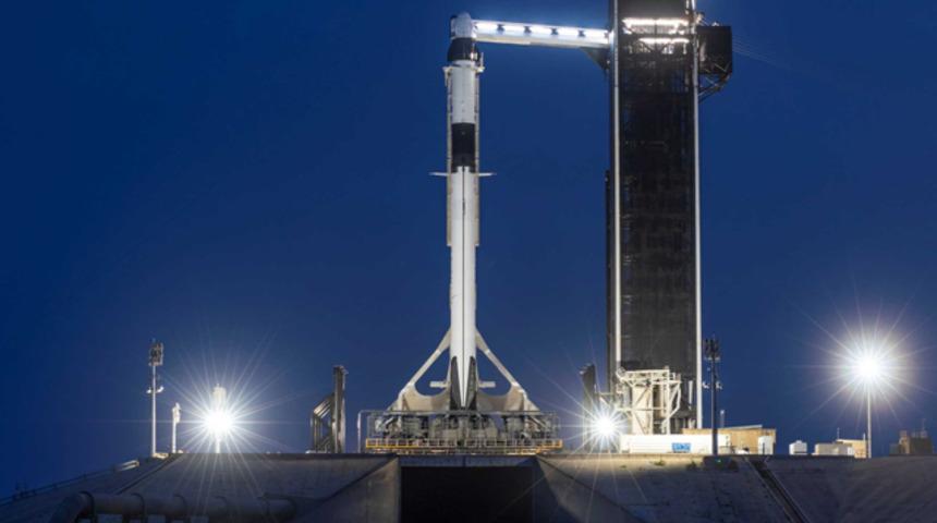 SpaceX'in ilk insanlı uzay mekiği denemesinde beklenmedik gelişme