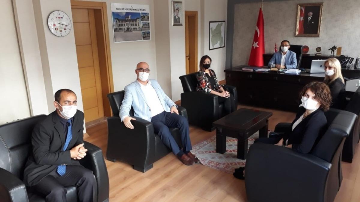 &Ccedil;ocuklar, &rsquo;&Ccedil;ocuklarımız mutlu biz mutlu&rsquo; e-Twinning projesi ile mutlu