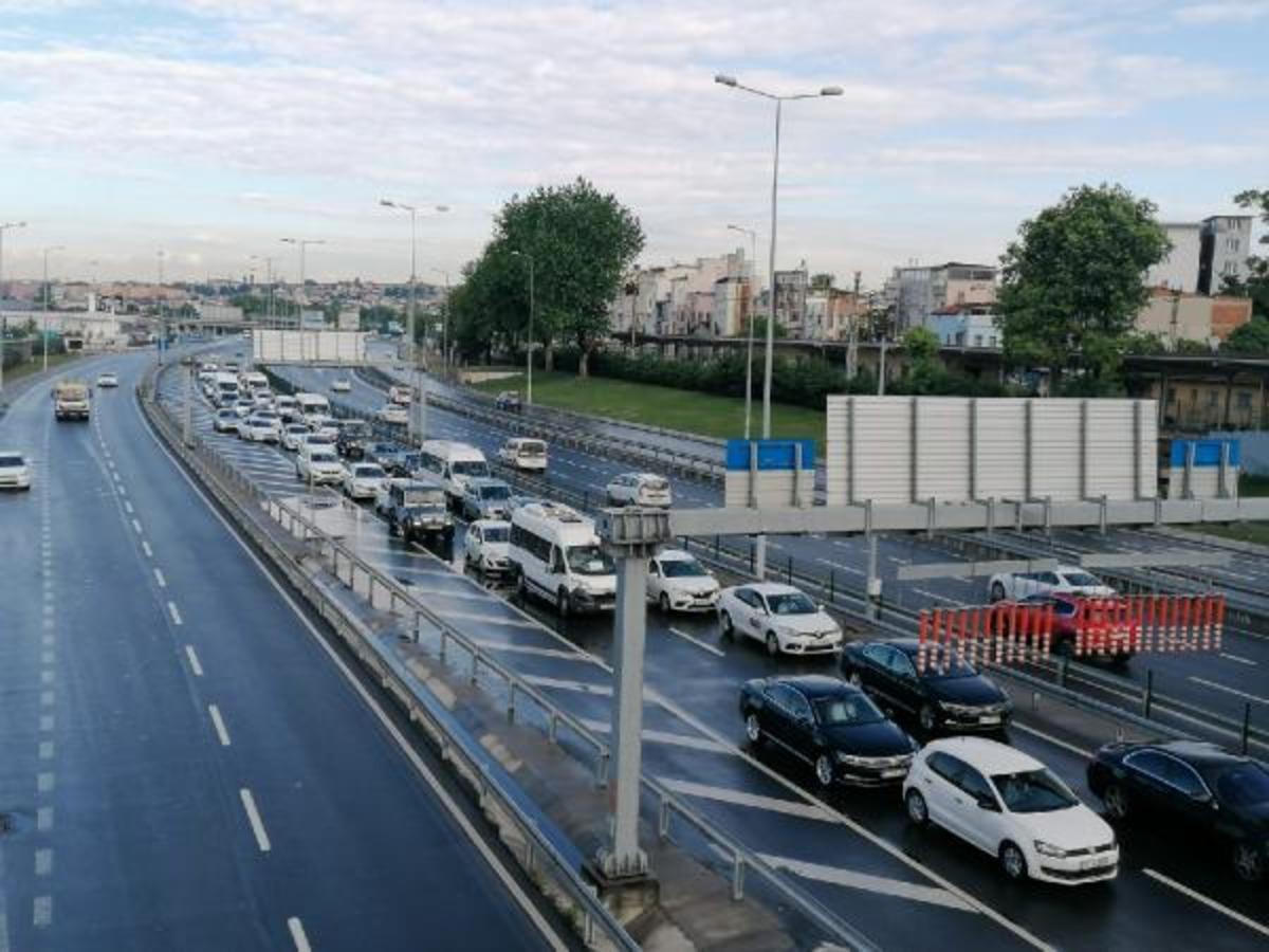 Avrasya T&uuml;neli trafiğe kapatıldı