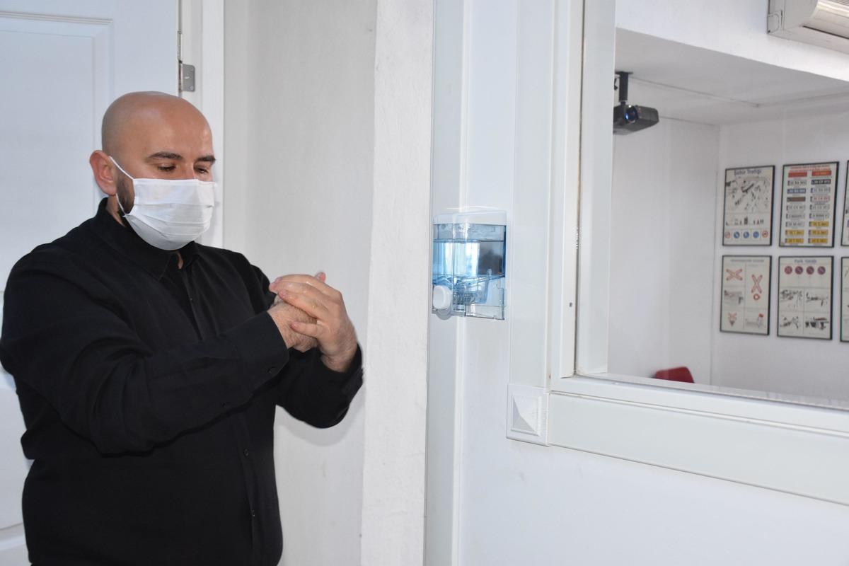 S&uuml;r&uuml;c&uuml; kurslarına 'koronavir&uuml;s' d&uuml;zeni