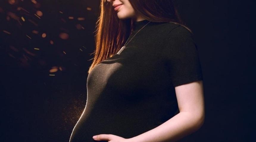 Azeri fenomen Elmira Namazova, ikinci bebeği i&ccedil;in g&uuml;n sayıyor