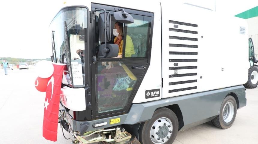 İzmit Belediyesi s&uuml;p&uuml;rge ara&ccedil;ları i&ccedil;in kadın s&uuml;r&uuml;c&uuml; alacak