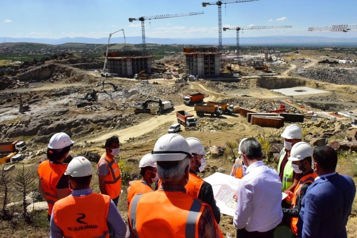Malatya&rsquo;da deprem konutları y&uuml;kseliyor