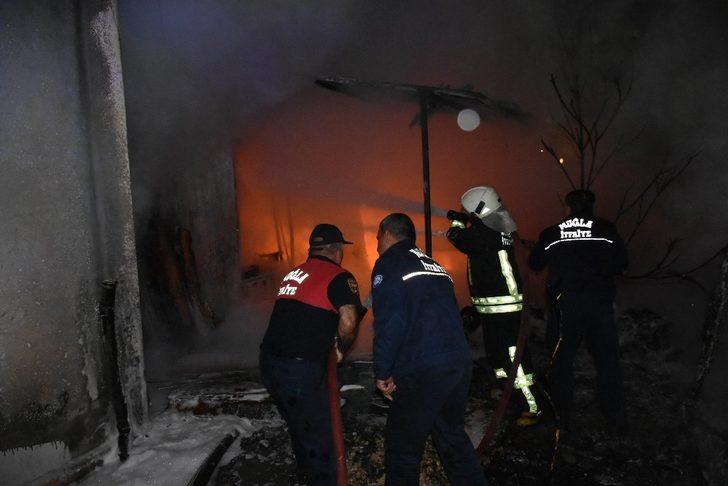 Marmaris’teki yangın korkuttu G2