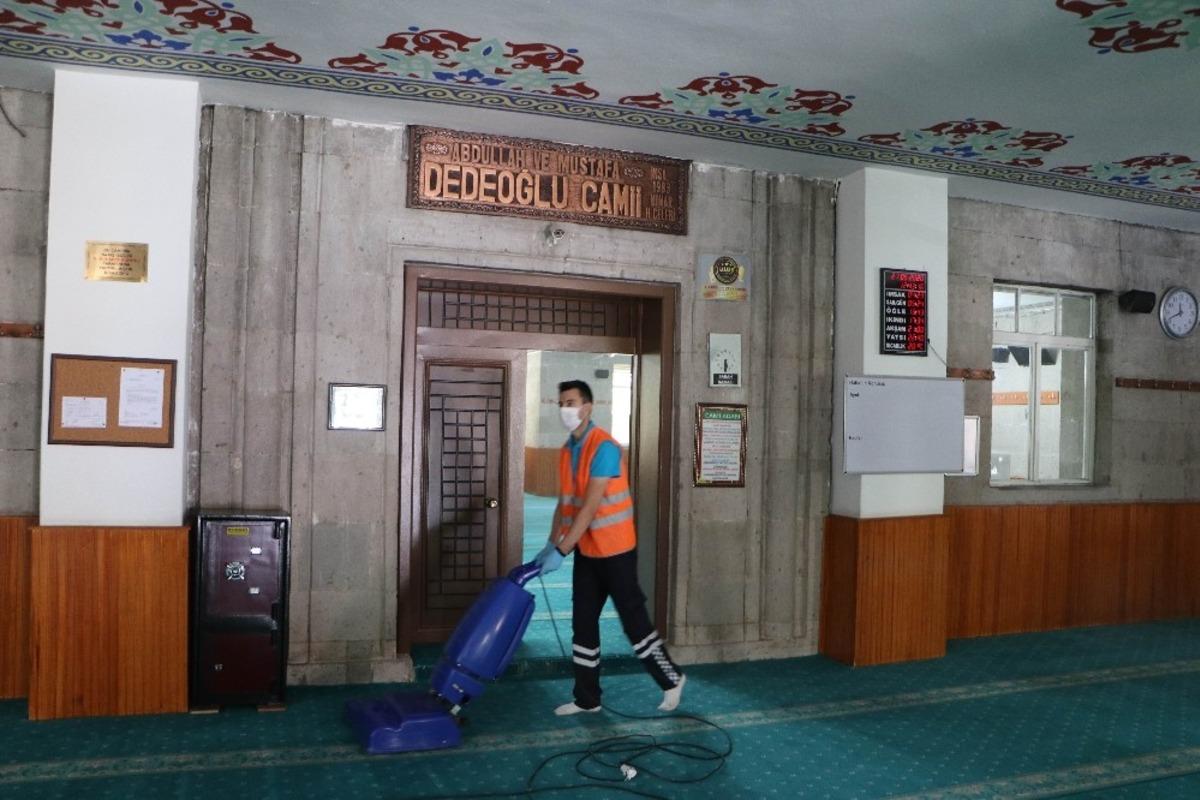 Kayseri&rsquo;de camilerde hummalı &ccedil;alışma