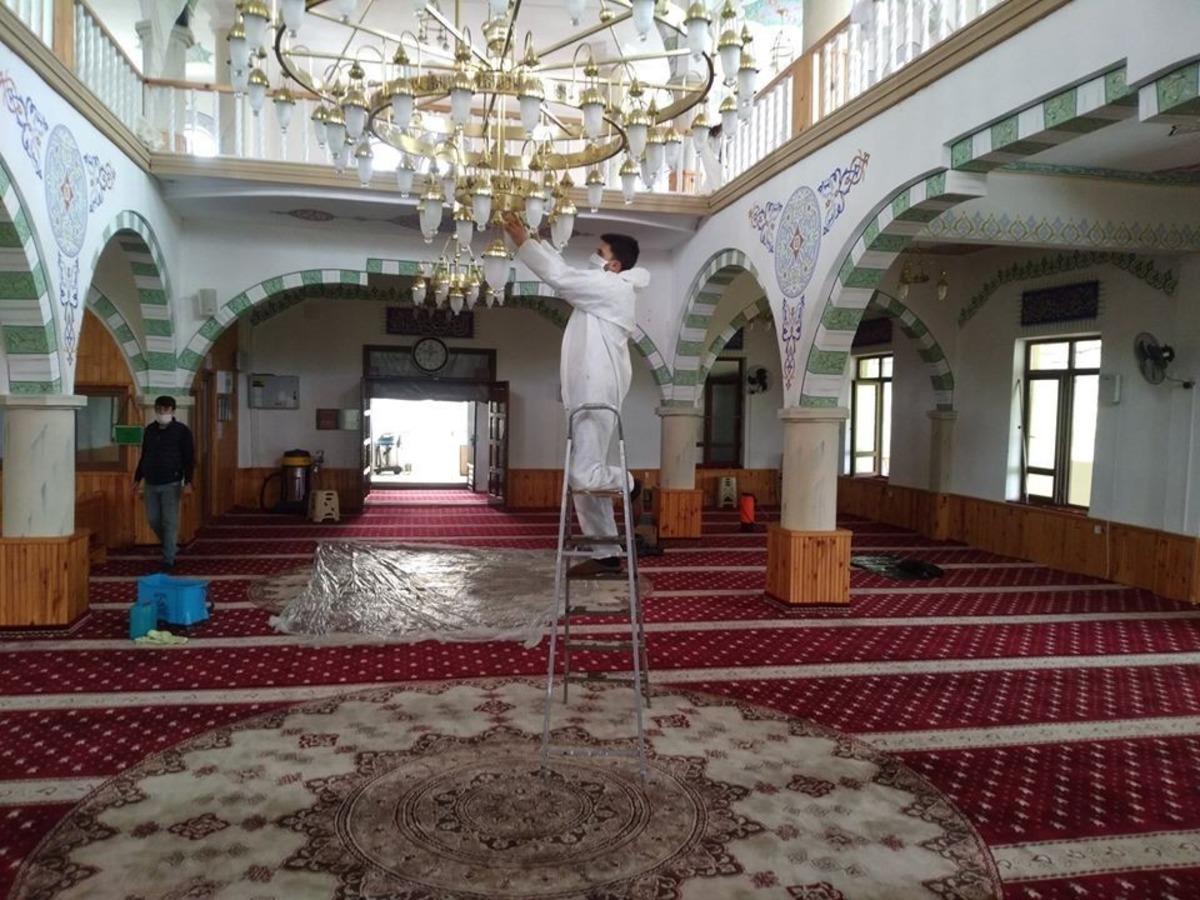 Boğazi&ccedil;i&rsquo;nde camiler dezenfekte edildi