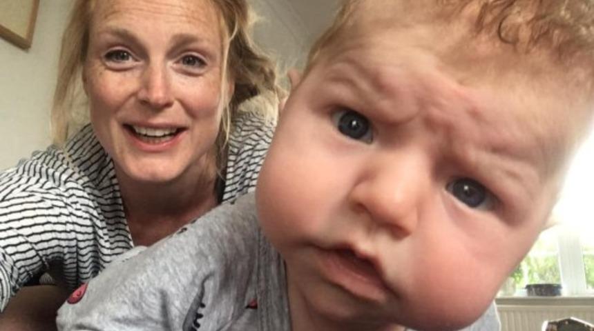 Kimse yüzünü güldüremedi! Doğduğu günden beri hep sinirli