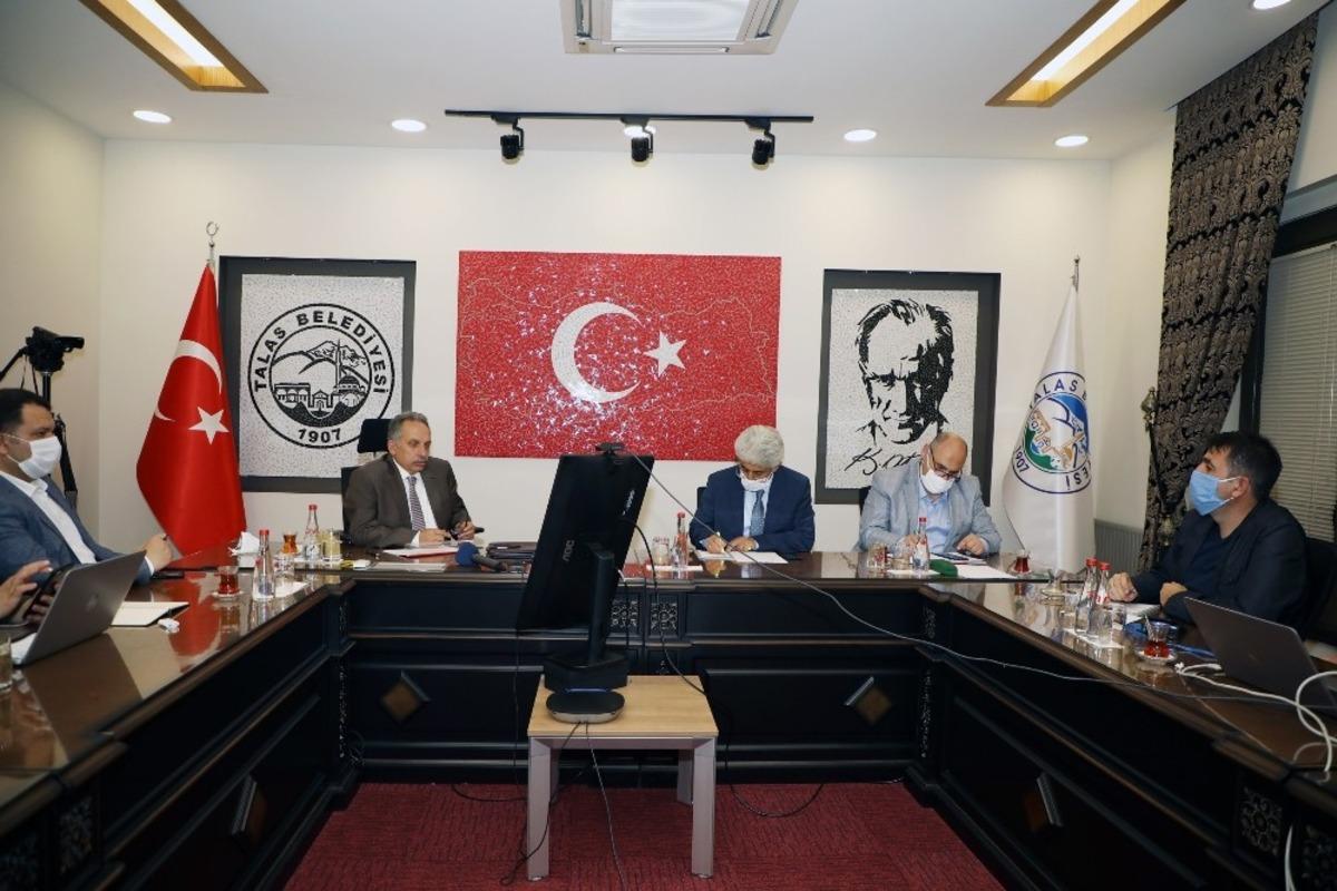 Talas&rsquo;ta istekler canlı yayında &ccedil;&ouml;z&uuml;me kavuşuyor