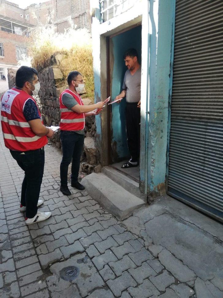 Kızılay Sur Şubesinden vatandaşlara maske G3