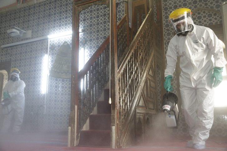 Büyükşehir, camileri Cuma namazına hazırlıyor G2