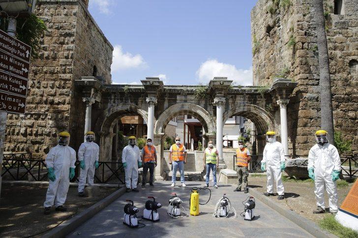 Büyükşehir, camileri Cuma namazına hazırlıyor G3