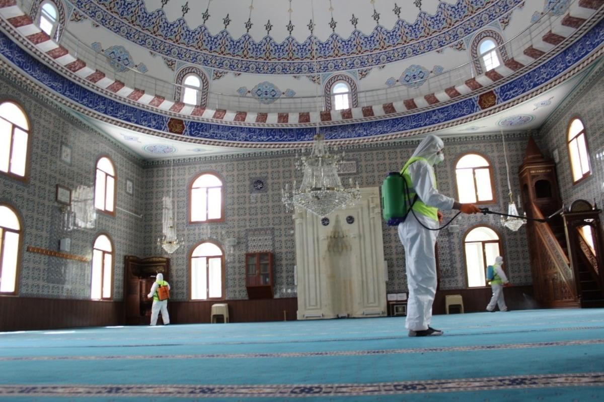 Aziziye&rsquo;de cuma namazı hazırlığı