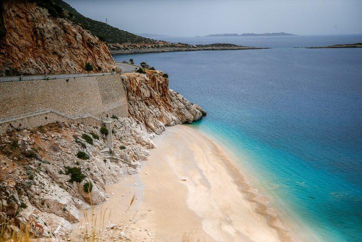 Dünyaca ünlü Kaputaş Plajı'nda koronavirüs sessizliği G3