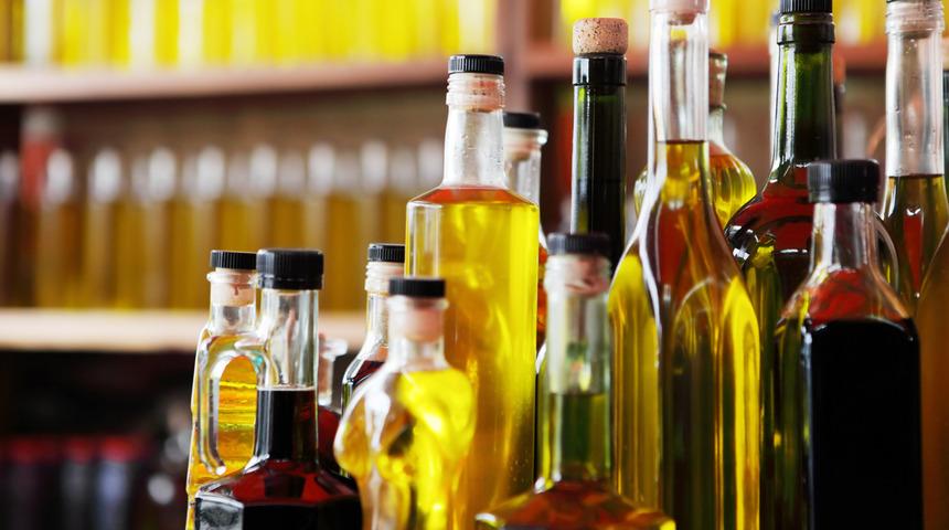 Yağlı şişeleri böyle temizlediğinizde yağdan eser kalmıyor! Pirinç kullanarak...