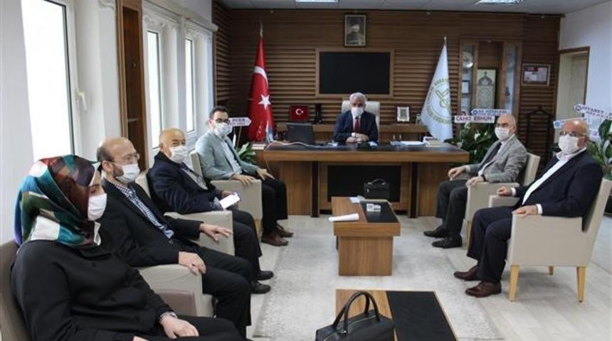 İl&ccedil;e m&uuml;ft&uuml;leri bir araya geldi