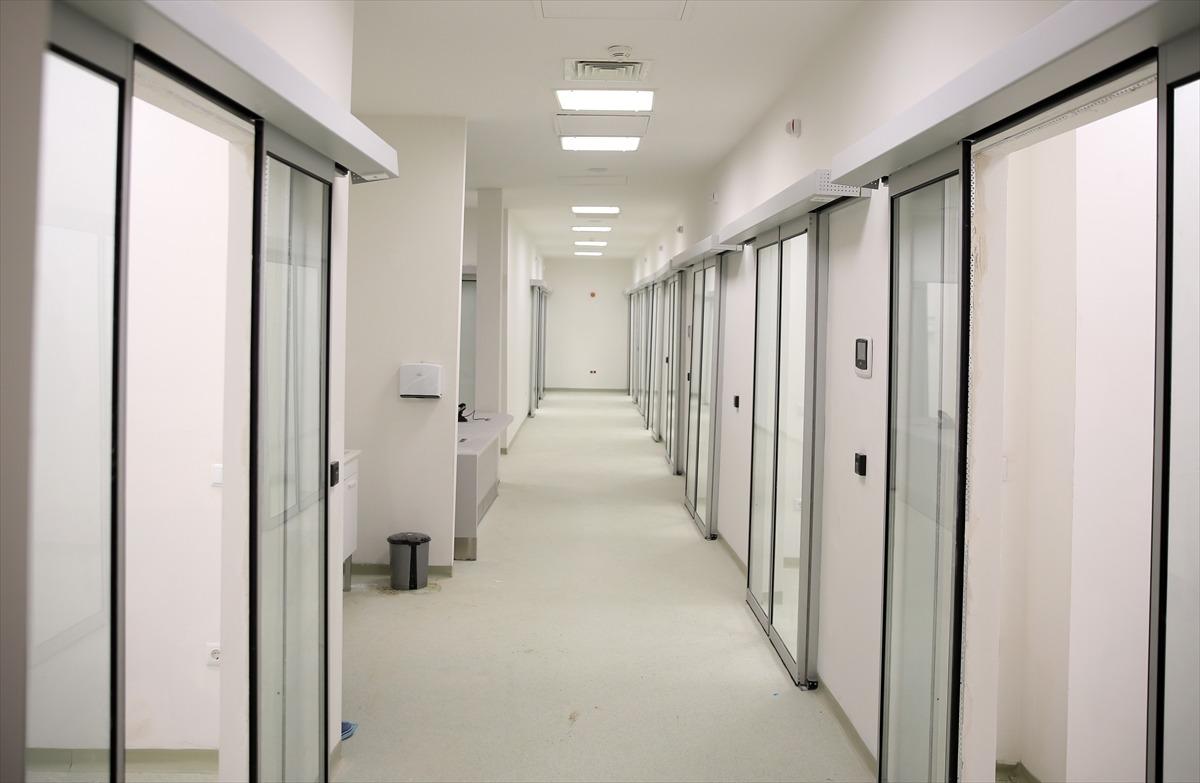 Sancaktepe'de koronavir&uuml;s sonrası yapılmıştı! Prof. Dr. Feriha &Ouml;z Acil Durum Hastanesi hizmete a&ccedil;ılıyor