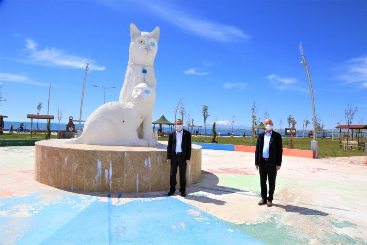 Milletvekili Arvas, Tuşba Belediyesinin &ccedil;alışmalarını inceledi