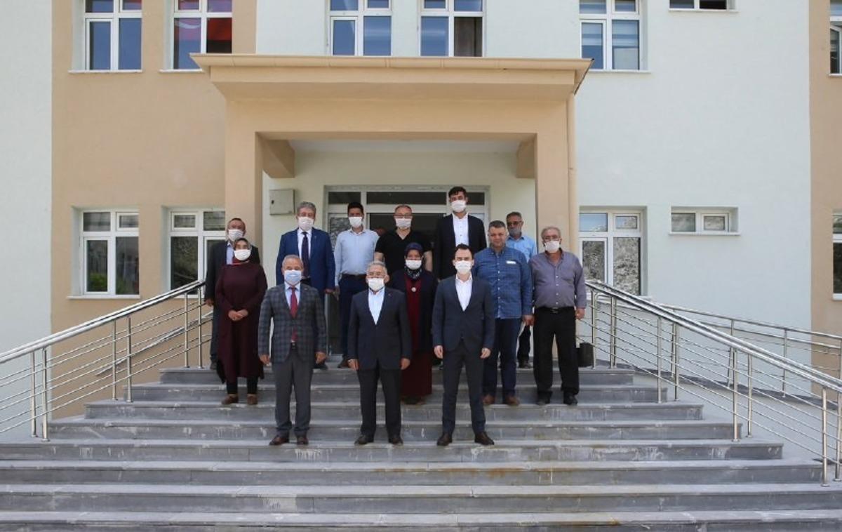 Başkan B&uuml;y&uuml;kkılı&ccedil;, il&ccedil;elerdeki vatandaşları kurallar konusunda uyardı