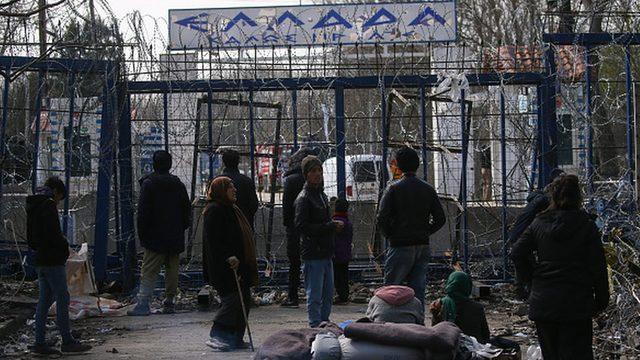 Mart ayında Türkiye'deki yüzlerce göçmen, Yunanistan sınırını geçmek üzere Meriç Nehri kıyısında beklemişti